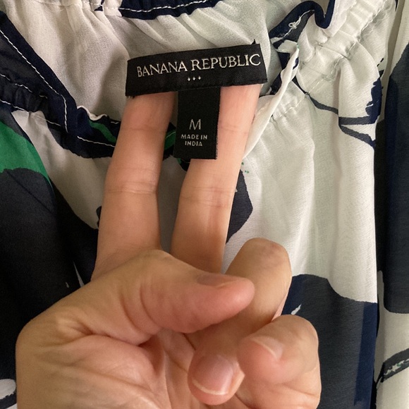 Banana Republic factory navy/green floral top - Picture 2 of 5